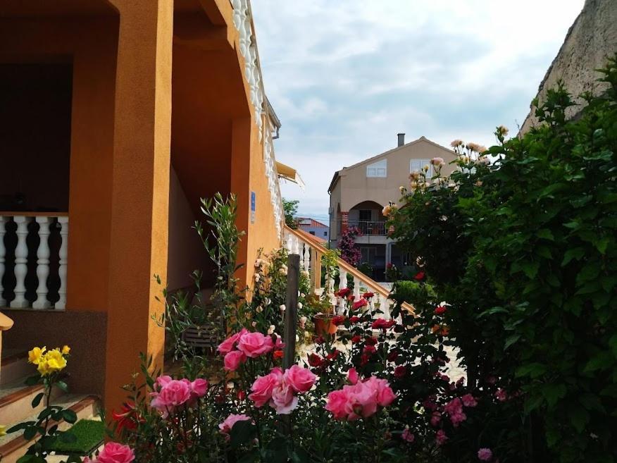 Apartment In Nin With Terrace, Air Conditioning, Wi-Fi エクステリア 写真