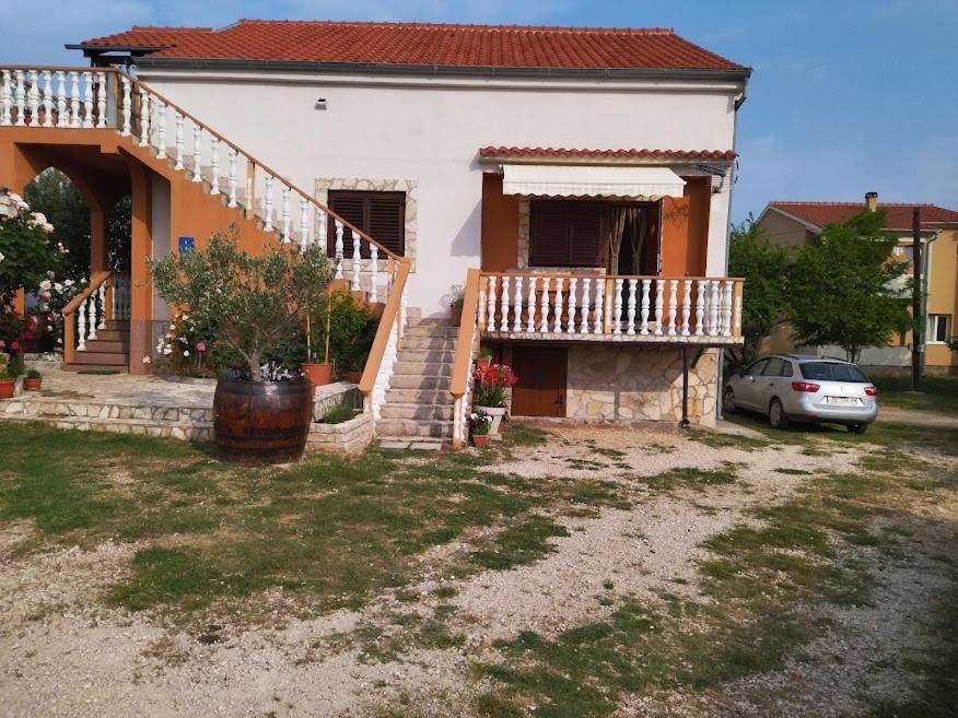 Apartment In Nin With Terrace, Air Conditioning, Wi-Fi エクステリア 写真